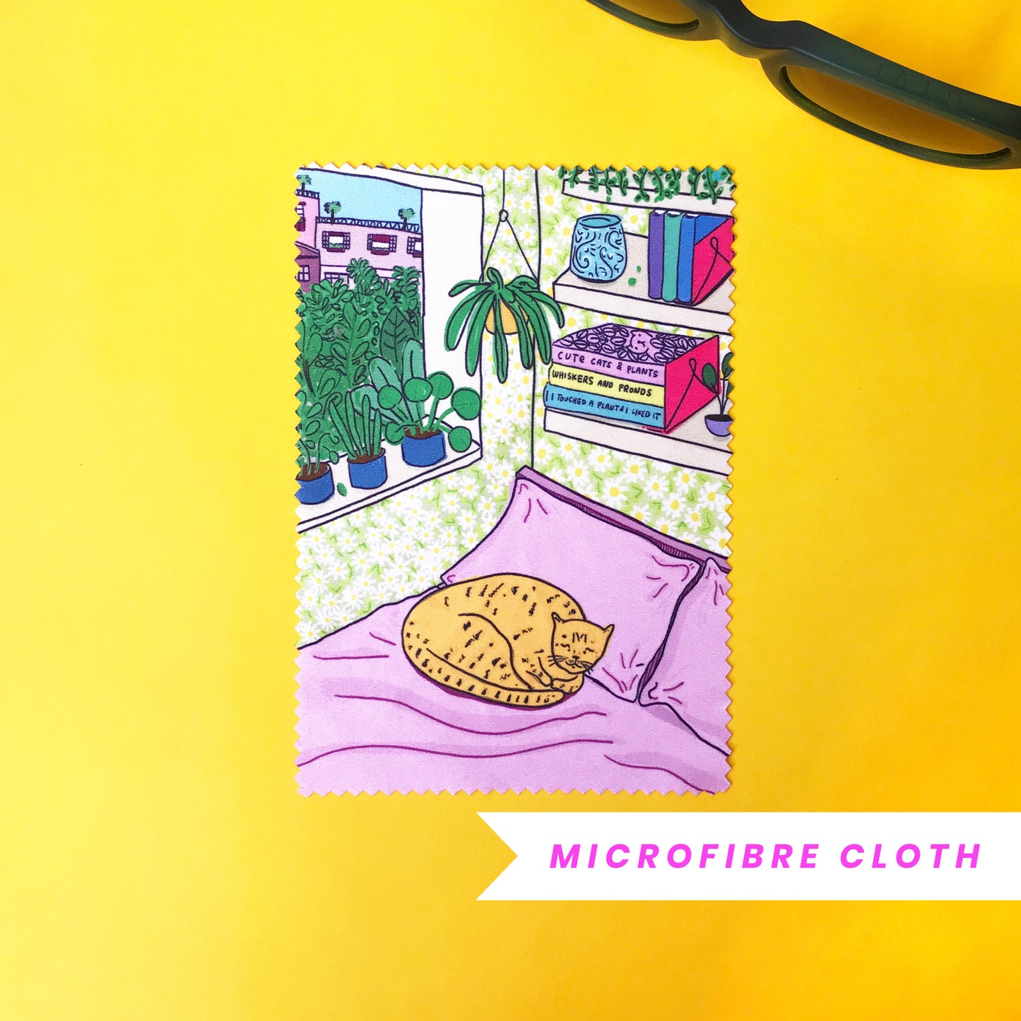Cat On Bed - Microfibre Glasses Cleaning Cloth